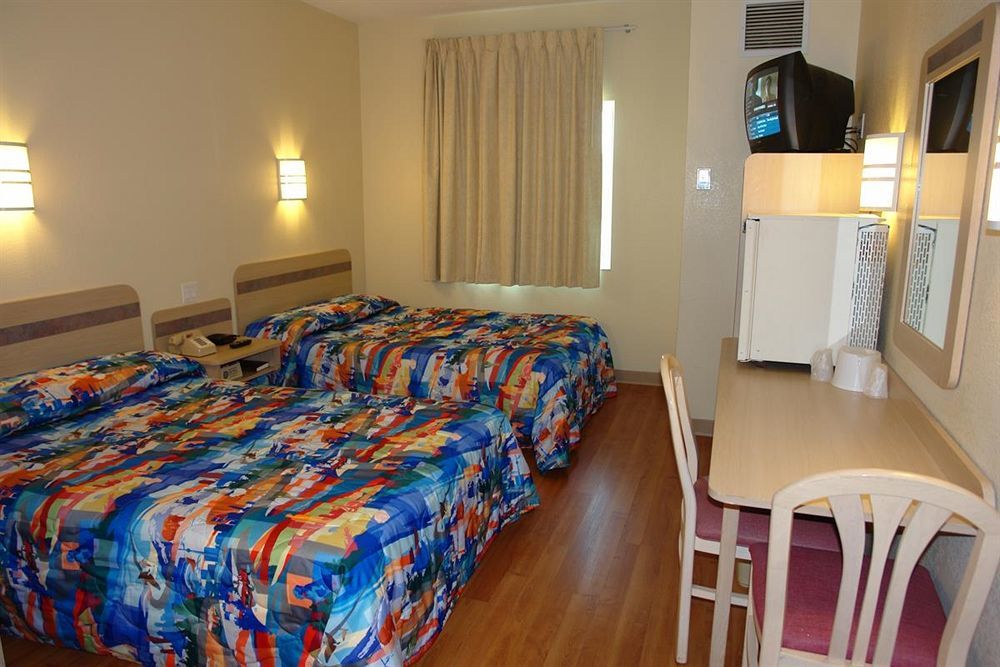 Motel 6-Brampton, On - Toronto Экстерьер фото