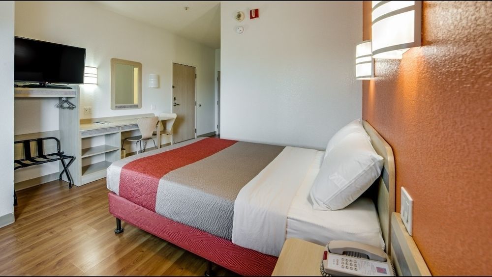 Motel 6-Brampton, On - Toronto Экстерьер фото
